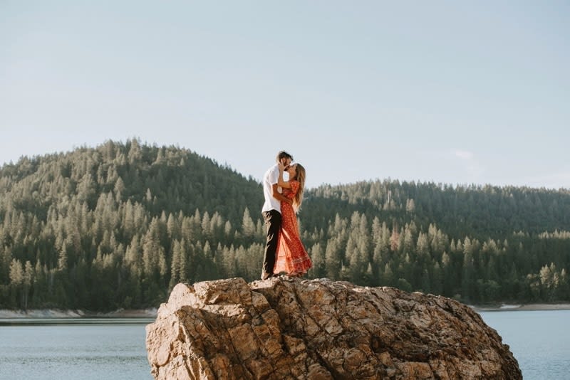 What to Wear for Mountain Engagement Photos